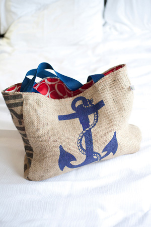 https://southernweddings.com/wp-content/uploads/2012/07/Southern-wedding-nautical-welcome-bag.jpg