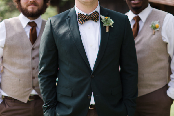 southern-wedding-fall-groomsmen